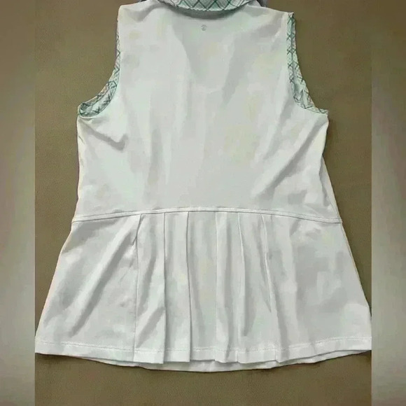 IZOD Women’s Golf Pleated back Tank Top: S - Picture 4 of 6